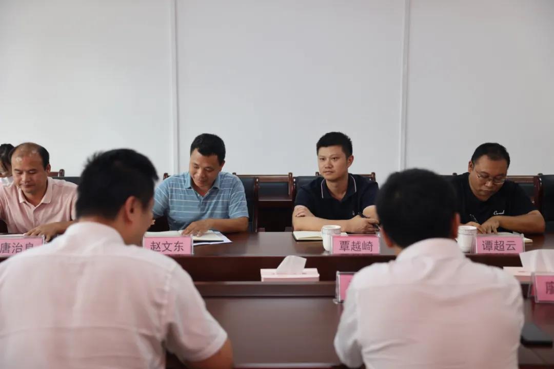 中渡镇当局到bevictor伟德集团互换国储林项目建设2.jpg